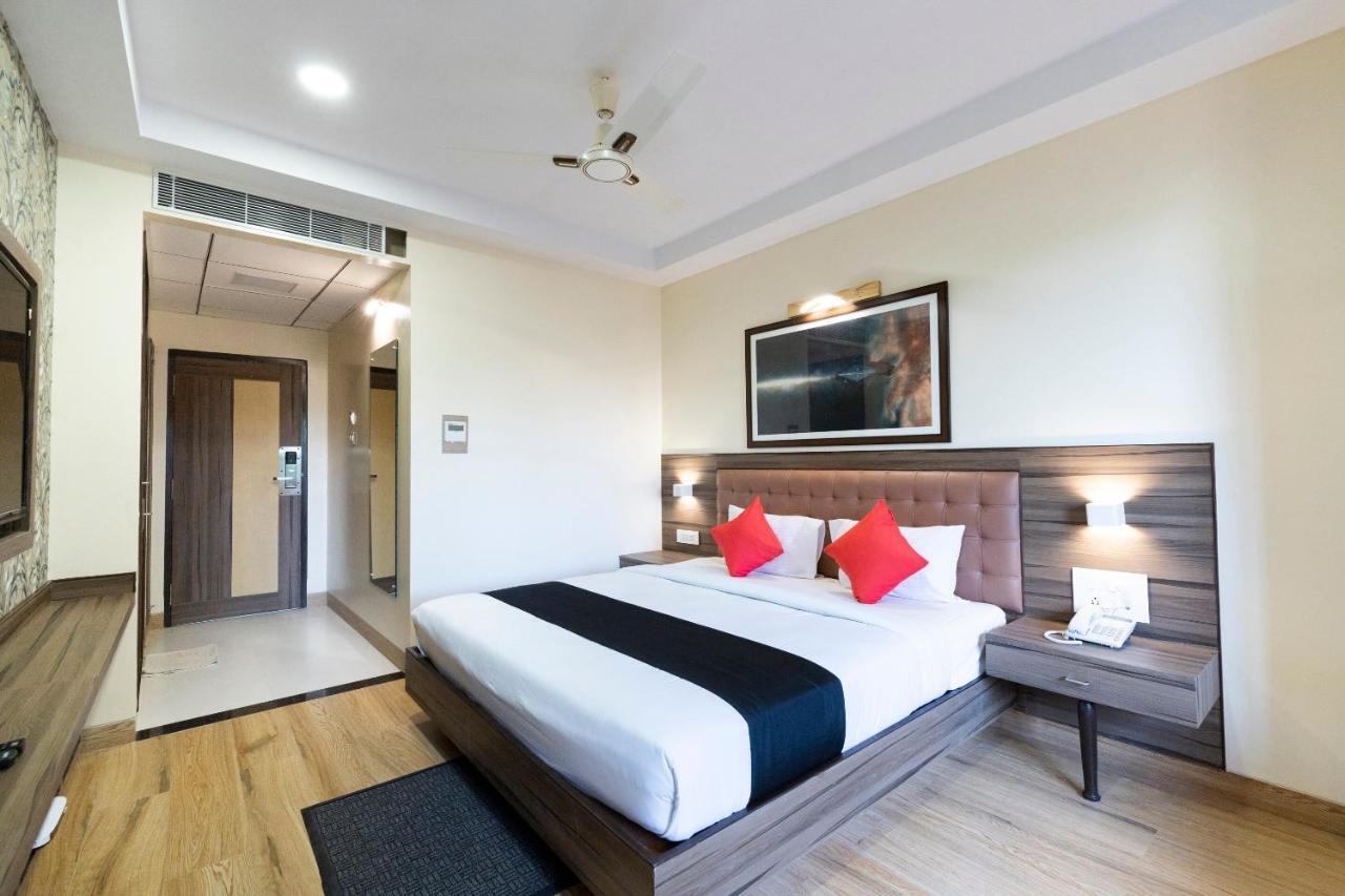 Capital O 18788 Phoenix Hotel & Resort Bangalore Exterior foto